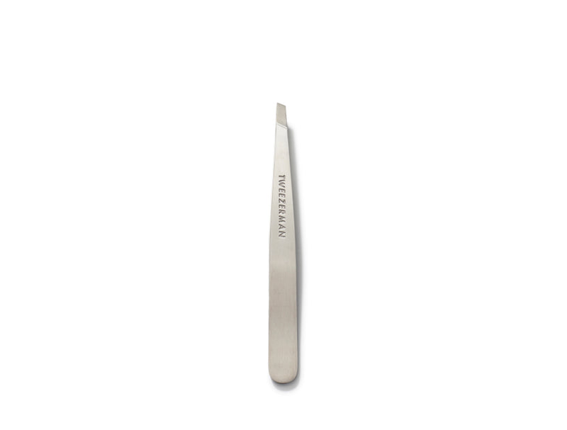 Tweezerman - CLASSIC SLANT TWEEZER - Buy Online at Beaute.ae